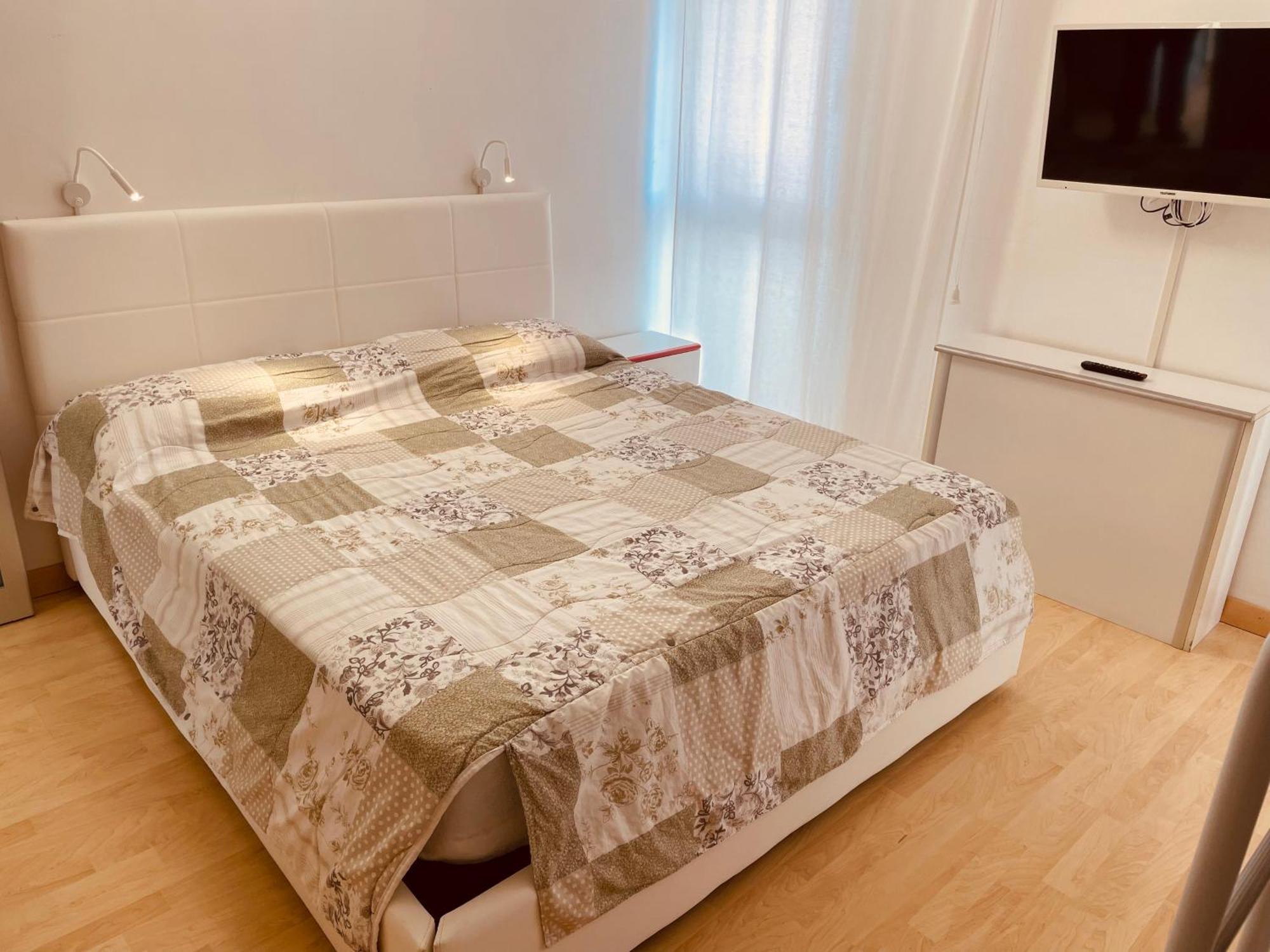 Appartamento App4rent Augustus Sea View - Family House - Wifi&parking - 3 *