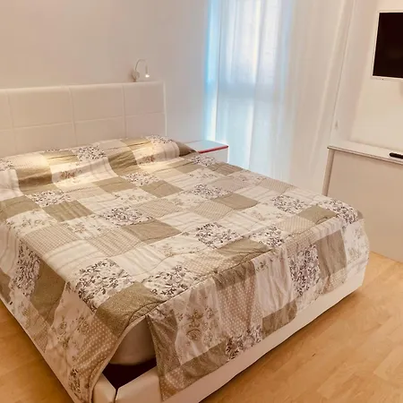 Appartamento App4rent Augustus Sea View - Family House - Wifi&parking - 3 *