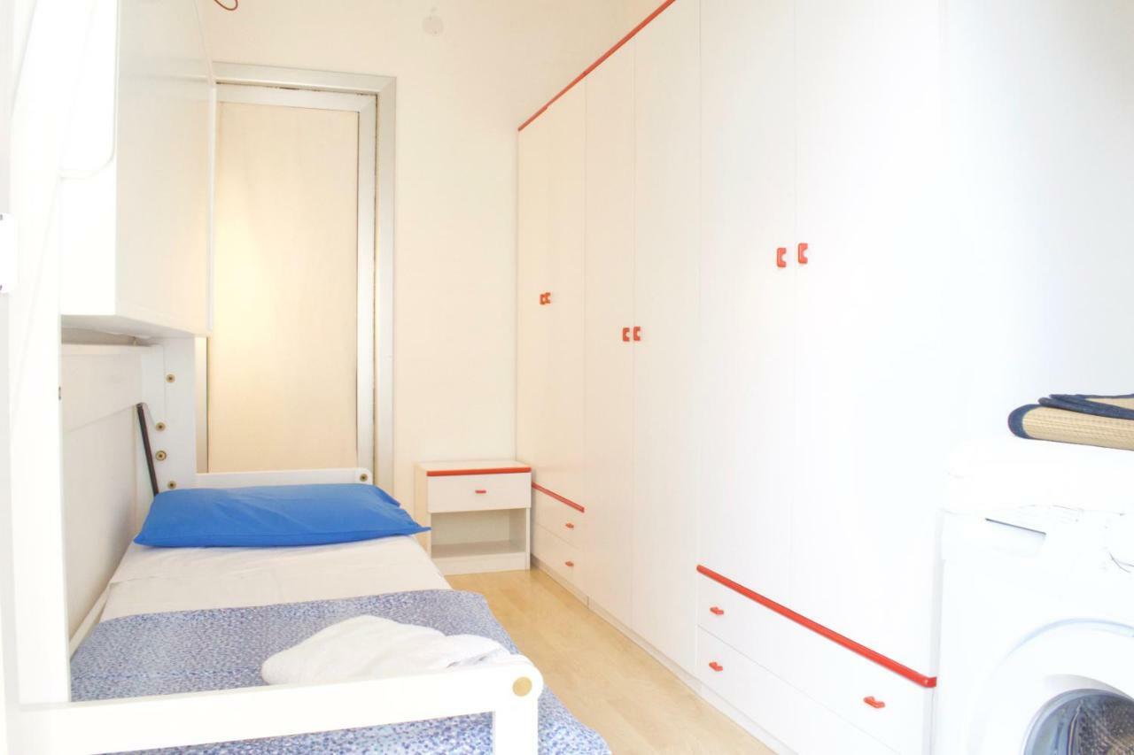 Apartment App4rent Augustus Sea View - Family House - Wifi&parking - 3 *