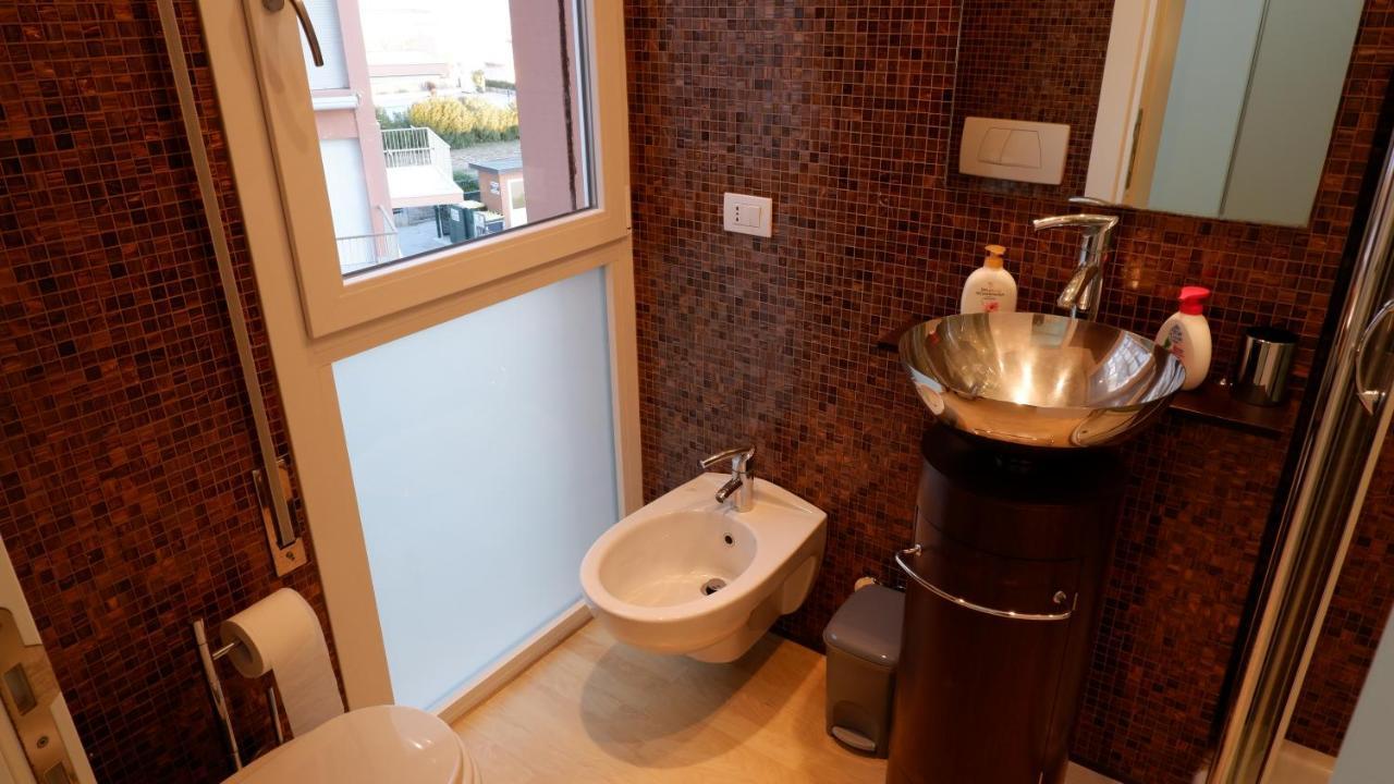 Apartment App4rent Augustus Sea View - Family House - Wifi&parking - 3 *